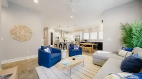 Luxe retreat w/heated pool+court 5 min to beach - Image 3