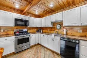 The Oak Grove Cabin - Image 5
