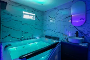Love Room 91 avec Jacuzzi XXL - 15min Orly - 30 min Paris - Image 2