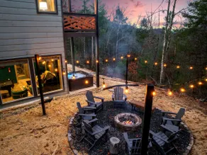 Mountain View Lodge, Heated Pool, HotTub, Fire Pit - Image 2