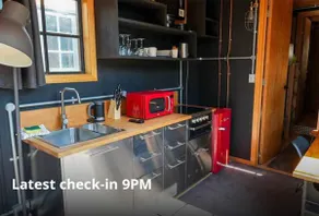 2 Queens, 2 Bunks with Bathroom (C130) - Image 2
