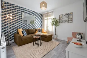 Modern Apartment by the Sea - Image 2