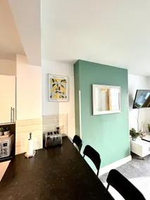 2 Bed House near Beach & Town Centre of Bournemouth - Image 4