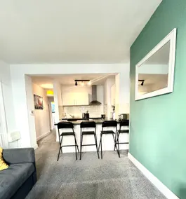 2 Bed House near Beach & Town Centre of Bournemouth - Image 2