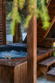 Highlander cottage with Jacuzzi - Image 4