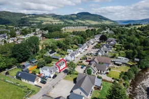 Traditional Highland Cottage Near Loch Ness - Image 4