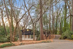 Judith's Great Escape-hot tub & movie room! - Image 3