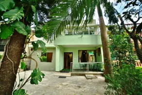LAKE VILLA BUNGALOW - Image 3