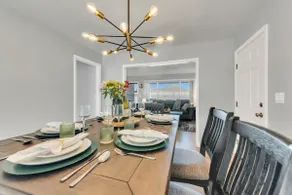 3 Blocks to Bay + Boat Parking + Renovated + 3 Bd - Image 4