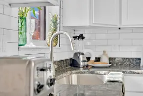 3 Blocks to Bay + Boat Parking + Renovated + 3 Bd - Image 5
