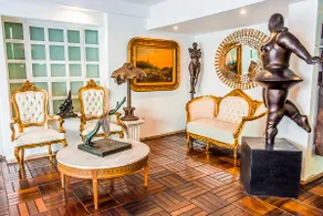 Royal Suite - Image 3