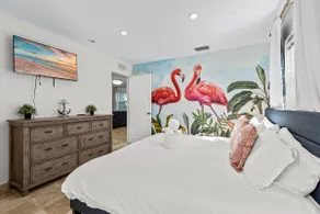 Private Palm's Pool | 10 min to Airport + Las olas - Image 4