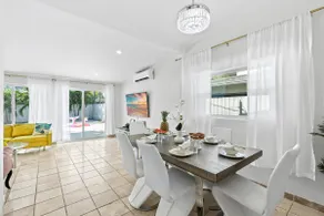 Private Palm's Pool | 10 min to Airport + Las olas - Image 5