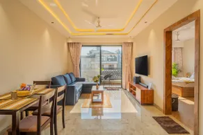 Cozy 1-BHK | Jacuzzi & Scenic Rooftop Pool - Image 5