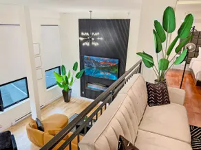 Luxe Loft w/ Gym Near NYC, MetLife, EWR - Image 2