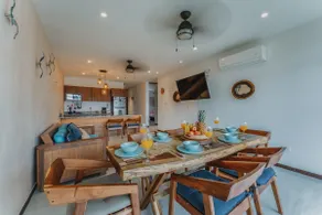 Beach apartment with a pool view - Image 2