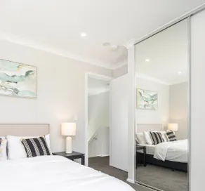 Pinot Noir Villa - Image 5