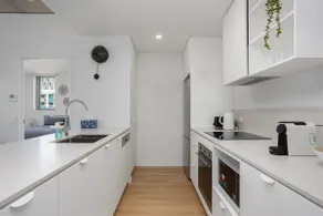 NEW Industrial-Style 2-Bed 2-Bath in Central Woden - Image 4