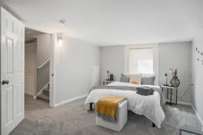 The Cozy Spot - 1br, 2 workstations - Image 2