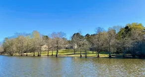 Uncle Harry's Waterfront - Image 3