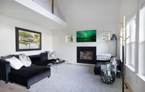 Dover Bay Farmhouse - Image 2