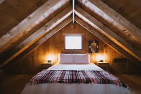 3bd 2ba Cabin with Hot Tub & Fireplace - Image 4