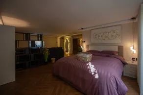 {9} Self Check-in Apartment w/private parking - Image 4