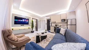 R108 Nice bedroom with living room - Image 2