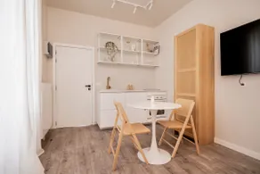 Minimalistic - Chic Studio - Image 3