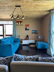 Amboseli stone pool house - Image 2