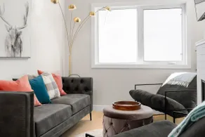 Cozy 3BR Mountainside Haven Near Banff - Image 2