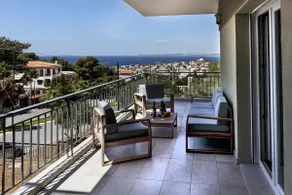 Thenia's Bellevue apartment - Image 4