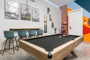 Modern Family House w/ Game Room + Discounts! - Image 2
