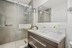 Apartment with Jacuzzi/3 min walk to Beach - Image 4