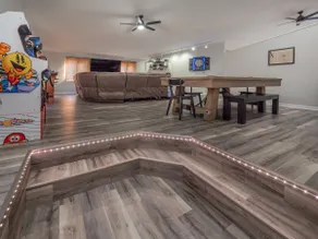 Kalamazoo Loft with Hot Tub - Image 2