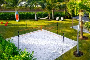 Villa Talia, with Spa, Mini Golf, 3mile to downtown next to a Park & Lake - Image 2