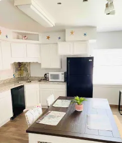 2 Bedroom Bayside Condo - 5 min to Beach Access - Image 2