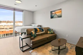 Beautiful Studio Apt | Self Check-In | Free Wi-Fi - Image 2
