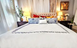 360RoofSKYview|ARTy|Garage+HotTub|EVTesla|Sleeps12 - Image 4