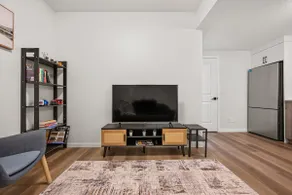 Modern 1BR Suite | Full Kitchen | Near Airport - Image 2
