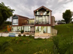 Villa with infinity pool and 180° views of Filandia - Image 3