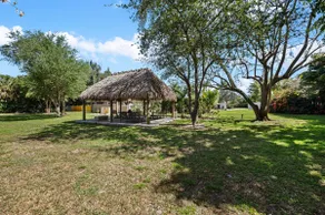 Parkside 1BR | Pool, Hot Tub & Tiki Hut - Image 2