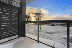 Family-Friendly Waterfront 3-Bedroom House Sleeps 8 - Image 5