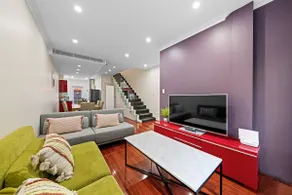 Walk to ICC & Darling Harbour | Pyrmont Home - Image 2