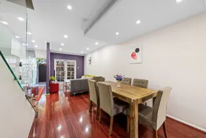 Walk to ICC & Darling Harbour | Pyrmont Home - Image 3