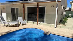 Watermans Bay Apartment -Pool & 100m walk to Beach - Image 1