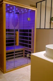 AMA, suite avec baignoire balnéo et sauna privé - Image 5