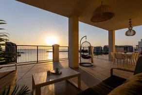 HiGuests - Experience Coastal Elegance at La Rive 2 in La Mer - Image 2