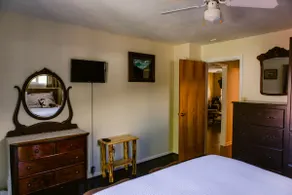 A Wilderness Retreat — Your Gateway to Yellowstone - Image 3