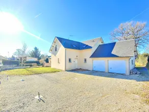 Private Villa, Heated Pool, 2 km from the Lake - Image 3